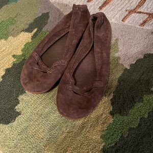 Suede flat